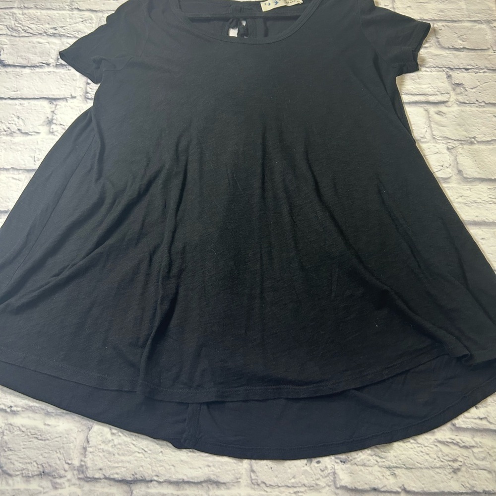 Grace Black Short Sleeve Tee w/ Open Back (Ties) Very cute! Size Large.